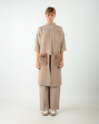 Maxi Gilet Tasche Pelliccia Taupe
